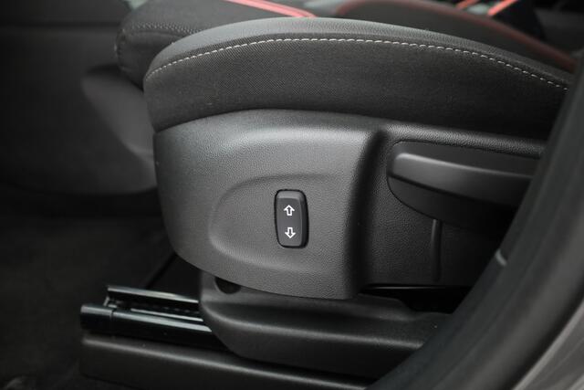 Opel Crossland 1.2 Turbo Level 4 | Winter Pack | Parkeer Pack | CarPlay | LED | 17" | All seasons | Cruise Ctrl