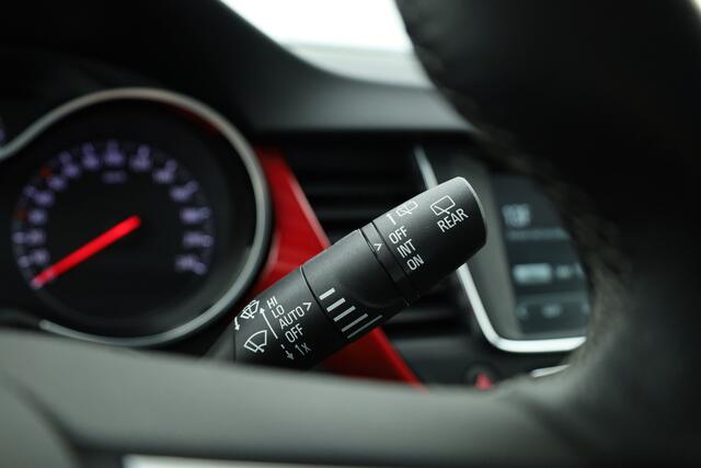 Opel Crossland 1.2 Turbo Level 4 | Winter Pack | Parkeer Pack | CarPlay | LED | 17" | All seasons | Cruise Ctrl