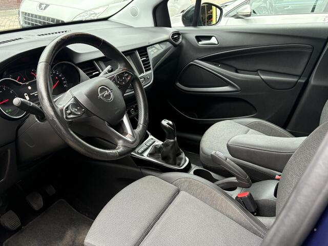 Opel Crossland 1.2 Edition Trekhaak, Stoel/Stuurverwarming, Parkeersensoren, LED, Halfleder
