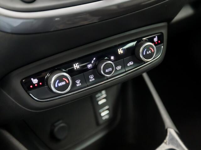 Opel Crossland X 1.2 Turbo Innovation (APPLE CARPLAY, GROOT NAVI, CLIMATE, KEYLESS, STUUR/STOELVERWARMING, LEDER, SPORTSTOELEN, 360 CAMERA, GETINT GLAS, CRUISE, NIEUWSTAAT)