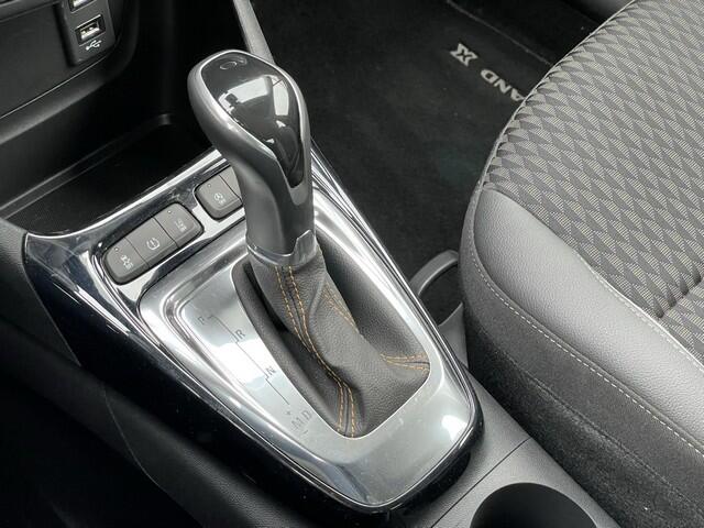 Opel Crossland X 1.2 Turbo Innovation Automaat met Navi/Camera, Winterpakket, Lane Assist