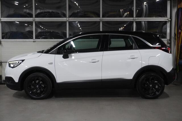 Opel Crossland X 1.2 Turbo 130pk Innovation / Zwart dak / Camera + parkeersensoren / Navi