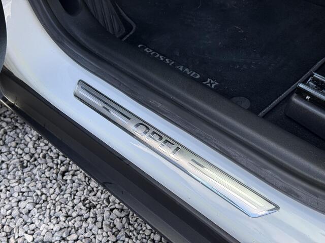 Opel Crossland X 1.2 Turbo Innovation 2e Eigenaar,110pk,Navi,Trekhaak,Pdc,Dealer Onderhouden,N.A.P,Weinig km,Apk tot 09-2026