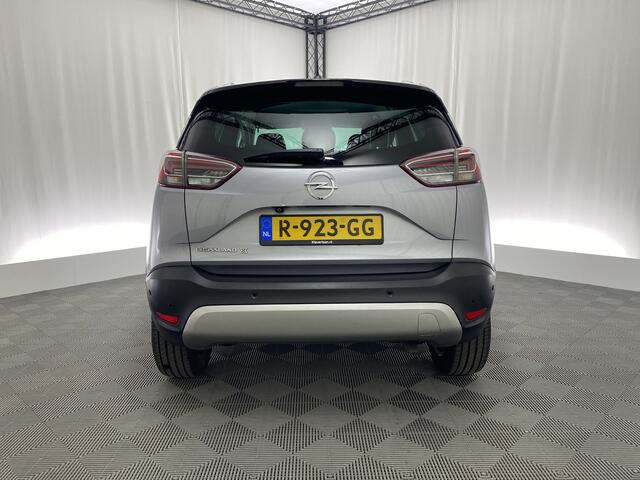 Opel Crossland X 1.2 Turbo 130 pk Ultimate | Apple carplay | Leder | Trekhaak | Camera | Cruise | Head-up