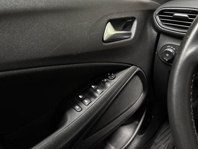 Opel Crossland X 1.2 Sport (APPLE CARPLAY, GROOT NAVI, 360 CAMERA, TREKHAAK, SPORTSTOELEN, LM VELGEN, ELEK PAKKET, LEDER STUURWIEL, NIEUWSTAAT)