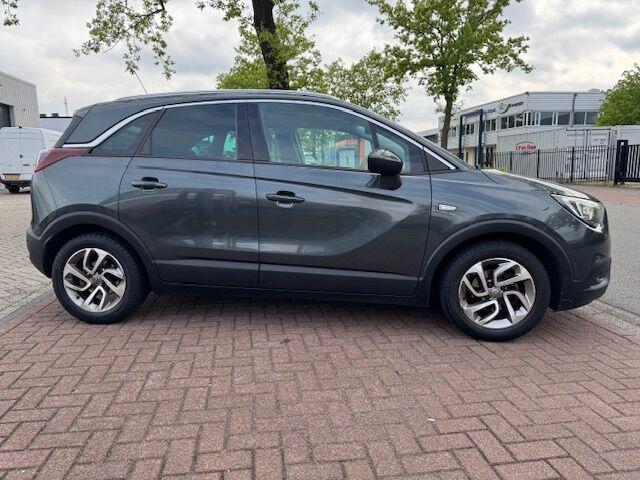 Opel Crossland X 1.2 Innovation+ Airco/ECC,Cruisecontrol,Navigatie,Camera,Stoelverwarming