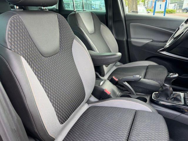 Opel Crossland X 1.2 Innovation+ Airco/ECC,Cruisecontrol,Navigatie,Camera,Stoelverwarming