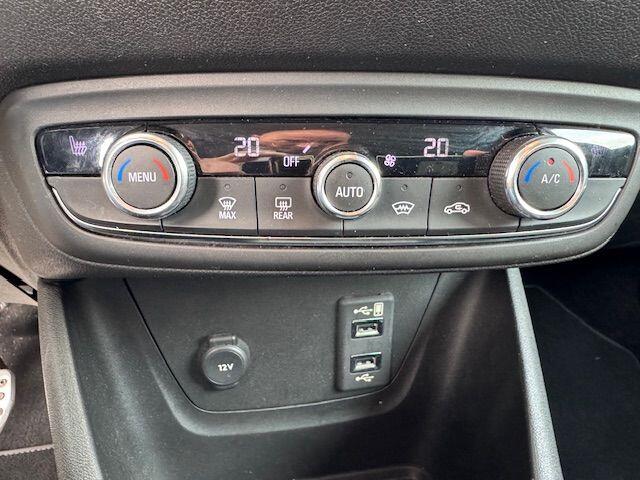 Opel Crossland X 1.2 Innovation+ Airco/ECC,Cruisecontrol,Navigatie,Camera,Stoelverwarming