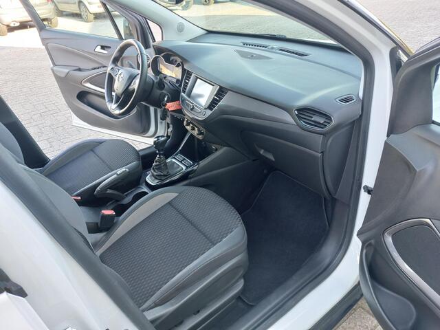 Opel Crossland X 1.2 Turbo Innovation