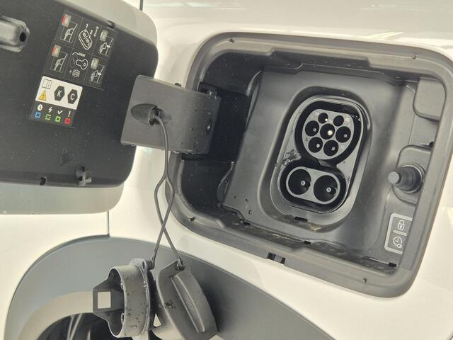 Opel FRONTERA Electric GS 44 kWh | Navigatie | Achteruitrijcamera | Stoel/Stuurverwarming | Apple Carplay/ Android Auto (Draadloos) |