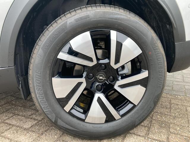 Opel FRONTERA 1.2 Turbo 145pk Hybrid GS | Navigatie | Camera | DEMO | Cruise Control | Parkeersensoren voor + achter | Climate Control | Stoel/ Stuur & Voorruitverwarming | 7 Persoons |