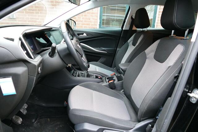 Opel Grandland 1.2 130pk Turbo Edition. Carplay/Android Navi, Clima, Cruise, 17"LMV, Haak 1400kg