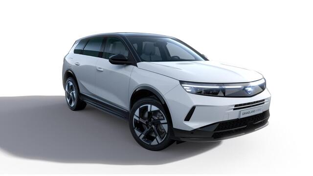 Opel Grandland 1.6 Turbo Plug-in-Hybrid GS | In bestelling | AGR-stoel | 360° camera | Elektrische achterklep | Trekhaak | Head-Up | Stoel, stuur & voorruit verwarming | Premium Focal geluidinstallatie | Panorama dak | 20" LM velgen