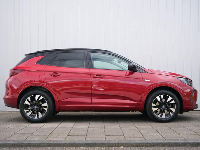 Opel Grandland 1.2 Turbo 130pk Ultimate Automaat LED / Navigatie / Camera