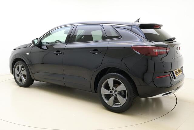 Opel Grandland 1.2 Turbo 130pk GS | Achteruitrijcamera | Climate control | Cruise control | LED verlichting | Navigatie | Privacy glass | Parkeersensoren