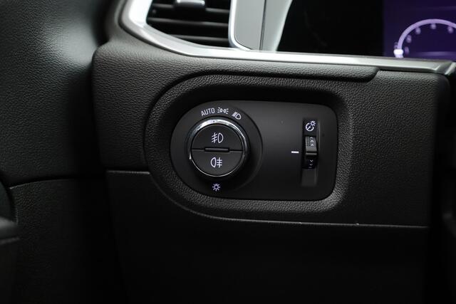 Opel Grandland 1.2 Turbo Ultimate | Navi | Stoel- Stuurverw. | Keyless | Apple Carplay | Dodehoekdet.