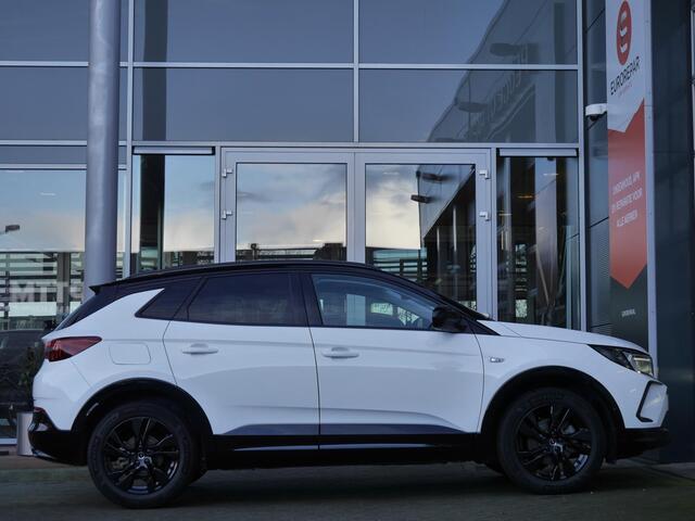 Opel Grandland 1.2 Turbo GS Black Pack | Automaat | Stoel en stuurverwarming | Navigatie | Achteruitrijcamera | Comfort stoelen | Adaptive cruise control | Parkeersensoren voor en achter | Led verlichting | Climate control