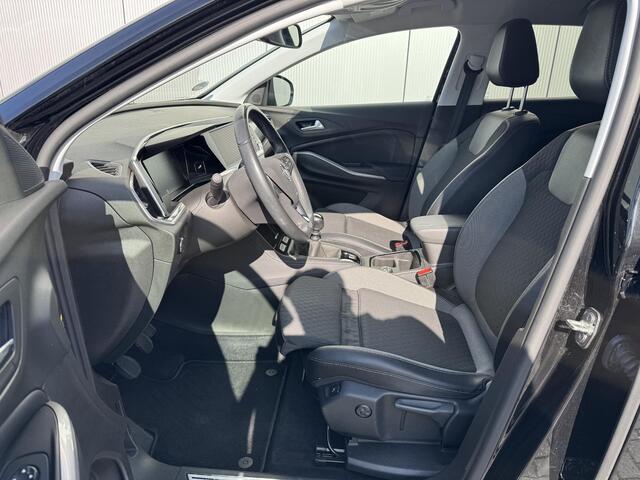 Opel Grandland 1.2 Turbo GS Line Voorruitverwarming / Stoelverwarming / Stuurverwarming / Achteruitrijcamera / Cruise control / All season banden/ apple carplay en android auto