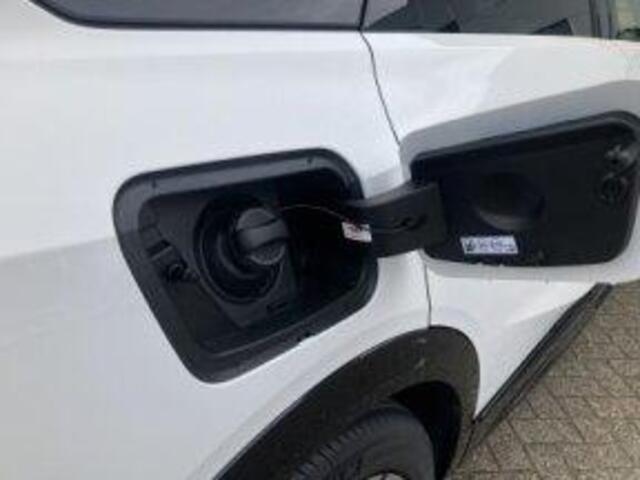 Opel Grandland 1.6 Turbo 195pk Plug-in-Hybrid Automaat GS | Panoramadak | 20" lichtmetalen velgen | Trekhaak | Headup display | Navigatie | Adapt. Cruise control | LED Matrix verlichting