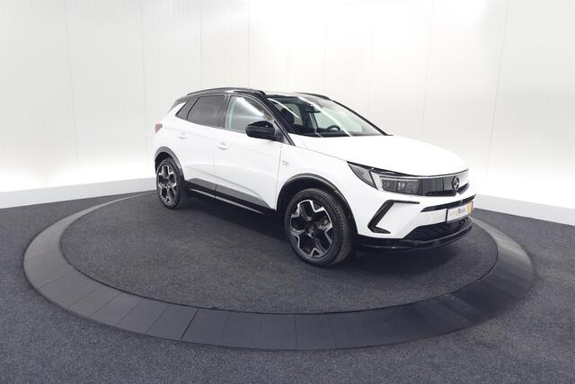 Opel Grandland Turbo 130 AT8 Ultimate | Camera | Adaptieve Cruise Control | Pack Winter | Elektronische Kofferklep