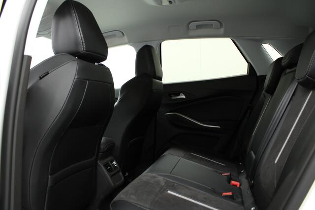 Opel Grandland 1.6 T PHEV 4x4 GSe Ultimate | Camera + PDC v&a / Dode Hoek / Navi Full / Elektr. Achterportier / AGR Alcantara Stoelen /