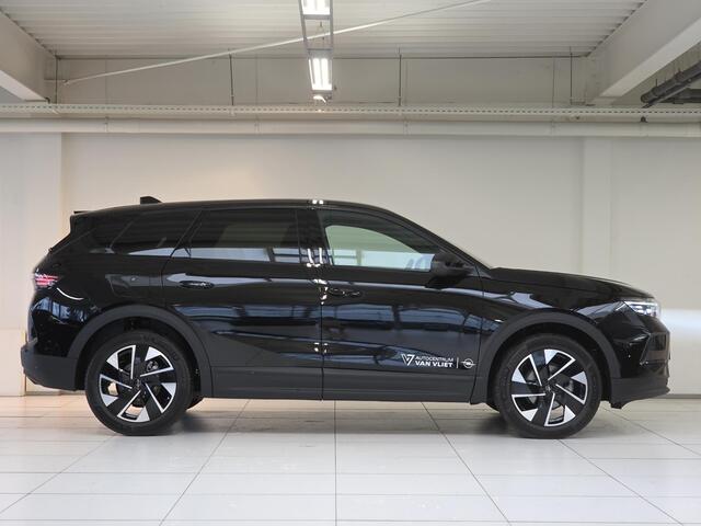 Opel Grandland 1.2 Turbo Hybrid GS Navigatie | Stoelverwarming | Stuurwielverwarming | Draadloze Telefoonlader