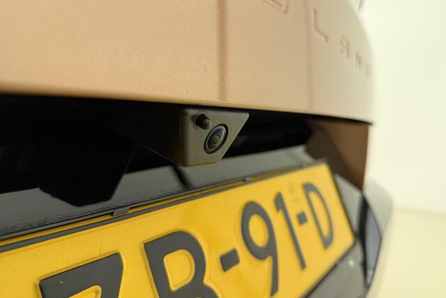 Opel Grandland Electric GS 73 kWh | Navigatie | Glazen schuif/kanteldak | AGR Stoelen | Zwart dak | Keyless | Stoel & Stuurverwarming | Adaptive Cruise control