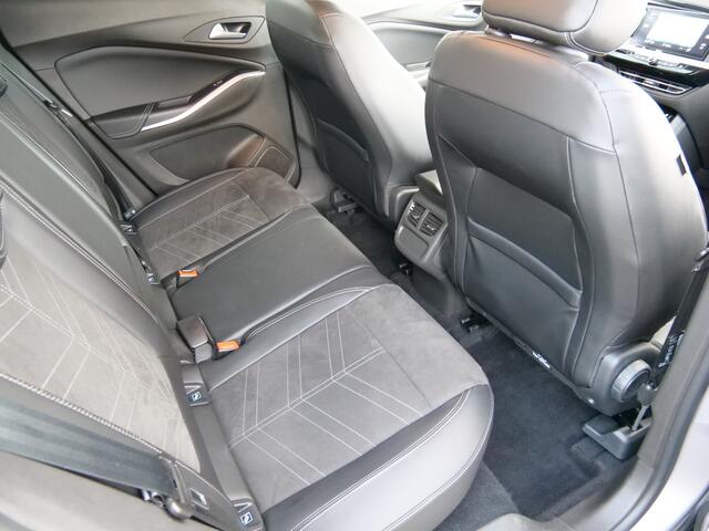 Opel Grandland 1.2 Turbo Business Elegance 130 Pk Automaat Apple Carplay / DAB / Camera / Navigatie / Winterpakket