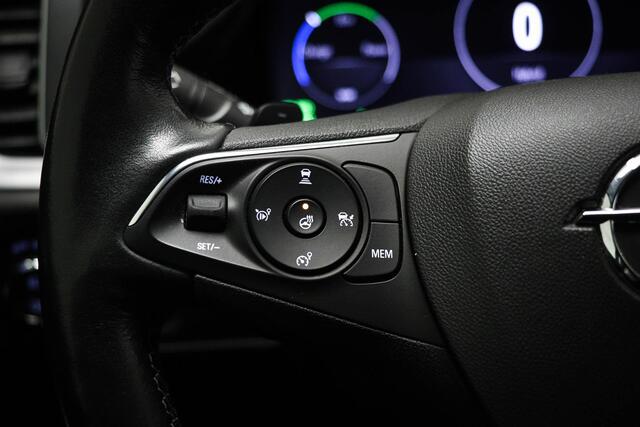Opel Grandland 1.6 Turbo Plug-In Hybrid Ultimate | LEDER / BLACK- PACK | STUURVERWARMING | STOELVENTILATIE | DAB | APPLE | CAMERA