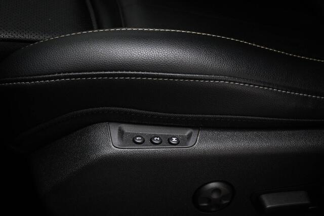 Opel Grandland 1.6 Turbo Plug-In Hybrid Ultimate | LEDER / BLACK- PACK | STUURVERWARMING | STOELVENTILATIE | DAB | APPLE | CAMERA