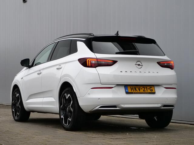 Opel Grandland 1.2 Turbo Business Elegance 130 Pk Automaat Navigatie / Apple Carplay / DAB / Camera / Winterpakket