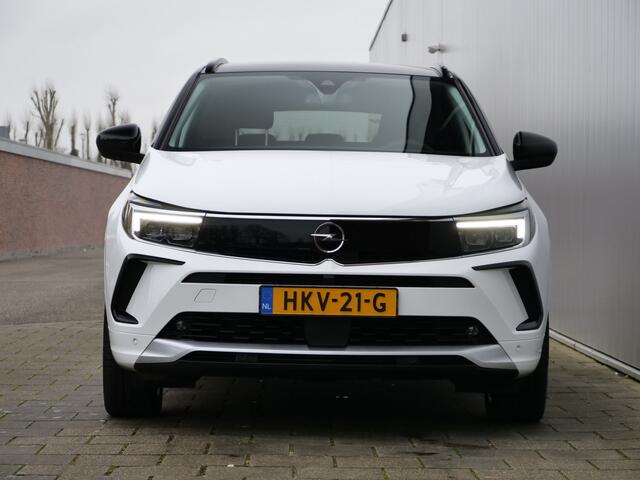 Opel Grandland 1.2 Turbo Business Elegance 130 Pk Automaat Navigatie / Apple Carplay / DAB / Camera / Winterpakket