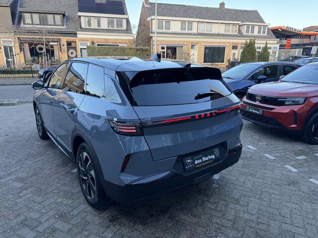 Opel Grandland 1.2 Turbo Hybrid GS Automaat Leder/Trekhaak/Massage stoelen/Panorama dak.