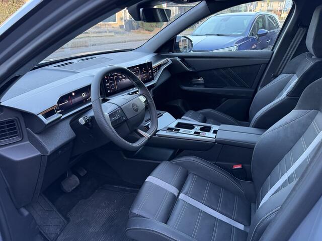 Opel Grandland 1.2 Turbo Hybrid GS Automaat Leder/Trekhaak/Massage stoelen/Panorama dak.