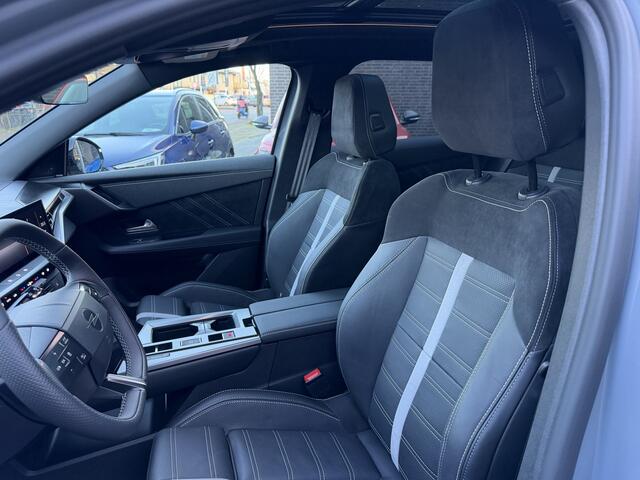 Opel Grandland 1.2 Turbo Hybrid GS Automaat Leder/Trekhaak/Massage stoelen/Panorama dak.