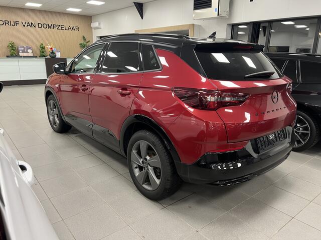 Opel Grandland 1.2 TURBO GS-LINE 130PK / AUTOMAAT / NAVI / STOEL-STUURVERW. /