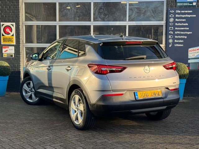 Opel Grandland 1.6 Turbo Plug-In Hybrid GS GRATIS Afleverpakket! | Achteruitrijcamera | Apple Carplay | Voorstoelen Verwarmd |