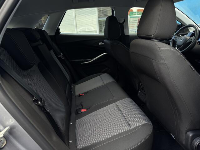 Opel Grandland 1.6 Turbo Plug-In Hybrid GS GRATIS Afleverpakket! | Achteruitrijcamera | Apple Carplay | Voorstoelen Verwarmd |