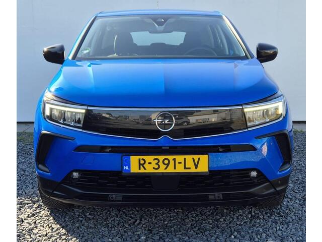 Opel Grandland 1.2 Turbo Edition Camera achter - Stoel verwarming - Dodehoek Detectie - Voorruitverwarming - Stuurwiel verwarming - Zicht en Licht Pakket - Winter Pakket
