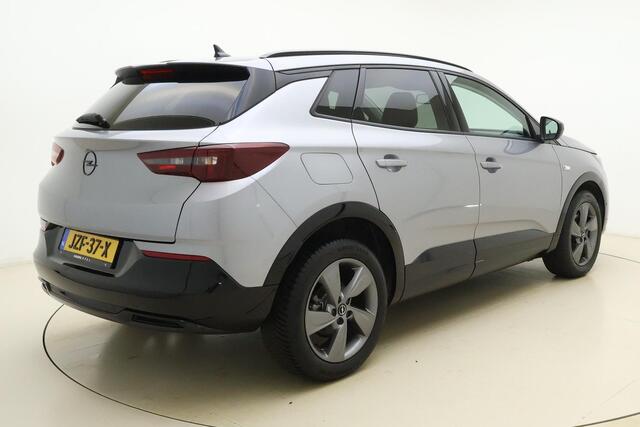 Opel Grandland 1.2 Turbo GS Line 130 PK | Navigatie | Camera | Keyless | Electrische achterklep | Dakrails | Stoel & Stuurverwarming | AGR Stoelen | Climate control