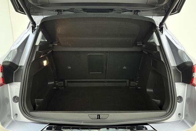 Opel Grandland 1.2 Turbo GS Line 130 PK | Navigatie | Camera | Keyless | Electrische achterklep | Dakrails | Stoel & Stuurverwarming | AGR Stoelen | Climate control