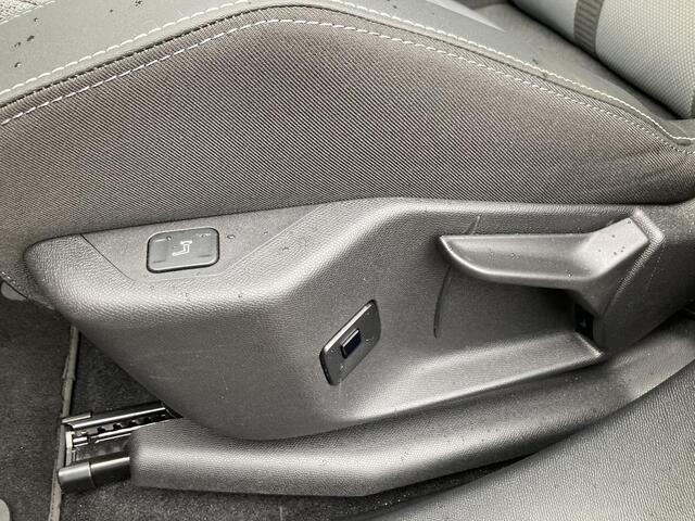 Opel Grandland Electric GS 73 kWh | 8 Jaar garantie | Elektrisch glazen panoramadak | 20" Lichtmetalen velgen | Full-Options