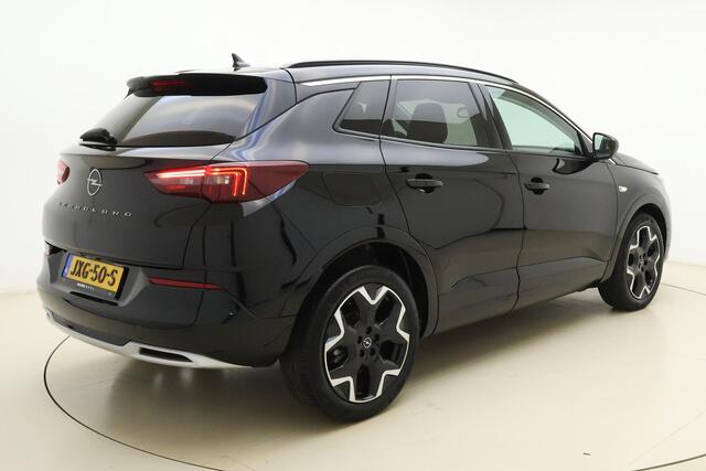 Opel Grandland 1.2 Turbo 130pk Automaat Ultimate | Climate & Cruise Control | Elektrische achterklep | Navigatie | Achteruitrijcamera | Winterpakket | Alcantara bekleding | 19" Lichtmetalen velgen