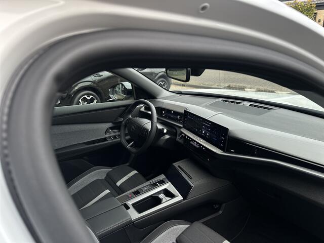 Opel Grandland 1.2 Turbo Hybrid Business Edition Trekhaak/Stoel+stuur verwarming/Electr achterklep.