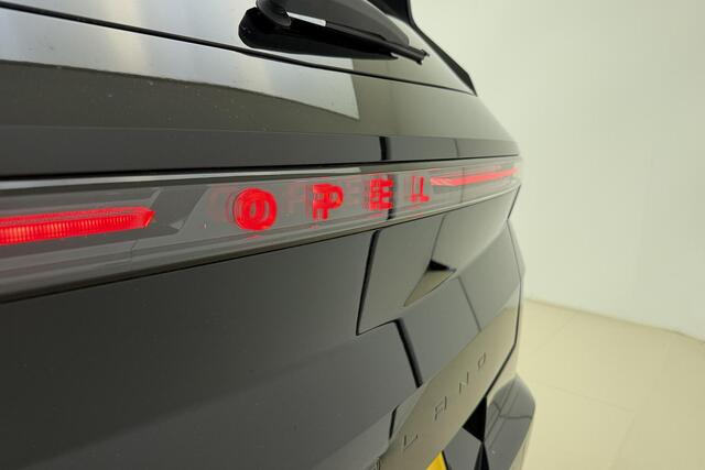 Opel Grandland 1.6 Turbo Plug-in-Hybrid GS | Rondomzicht Camera | Panoramische schuifdak | Stoel & Stuurverwarming | Lederen bekleding | Voorruitverwarming | Dodehoek assistent