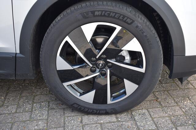 Opel Grandland 1.2 Turbo Hybrid GS line