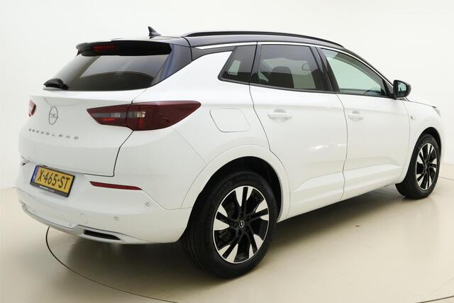 Opel Grandland 1.2 Turbo 130pk GS | Navigatie | LED Matrix koplampen | Winterpakket | Zwart dak | Electrische achterklep | Climate control | Bi-Color Lichtmetalen velgen | Parkeer assistent