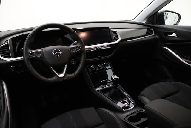Opel Grandland 1.2 Turbo 130pk GS | Navigatie | LED Matrix koplampen | Winterpakket | Zwart dak | Electrische achterklep | Climate control | Bi-Color Lichtmetalen velgen | Parkeer assistent