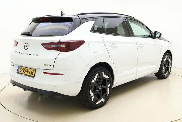 Opel Grandland 1.6 Turbo Plug-In Hybrid 300pk 4x4 GSe | Adaptive Cruise Control | 360° Camera | Stoelverwarming | Elektrische achterklep | Night Vision | Camera | 19'' LM Velgen