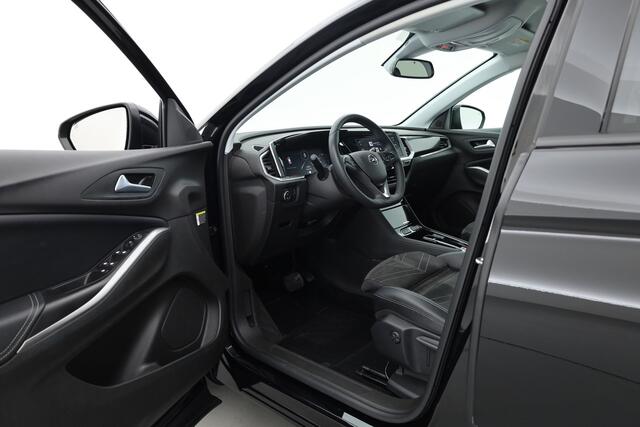Opel Grandland 1.2 Turbo Ultimate | Dig. Cockpit |Trekhaak | Camera | Stoel-Stuurverw. | Adapt. Cruise | Keyless | Apple CarPlay & Android Auto